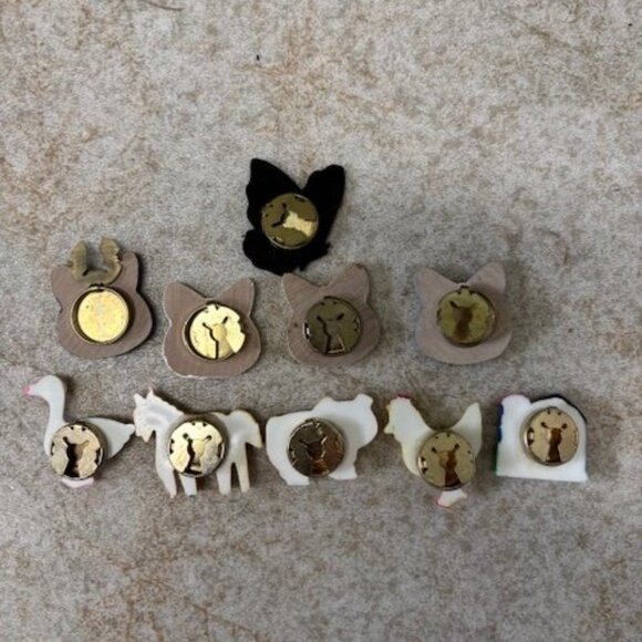 Button Covers - cats, butterfly, farm animals - just clip on buttons - Picture 2 of 5
